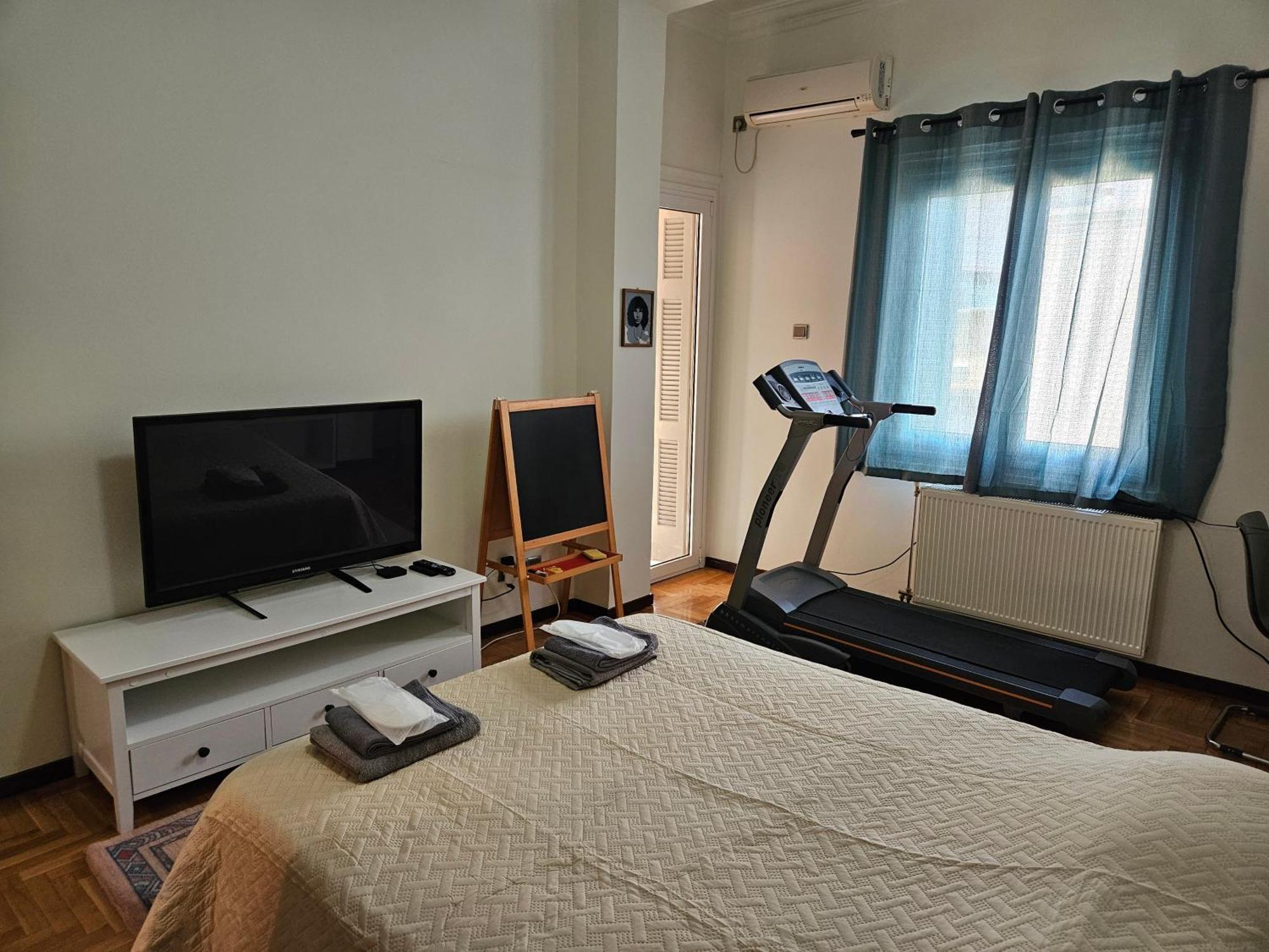 3 Bedder Condo In Ilisia, Megaro Mousikis Atenas Exterior foto